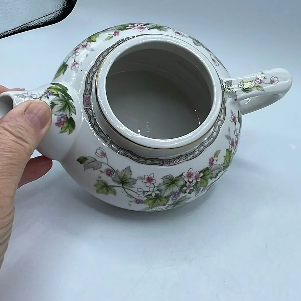 Andrea by Sadek teapot. Floral grapes.